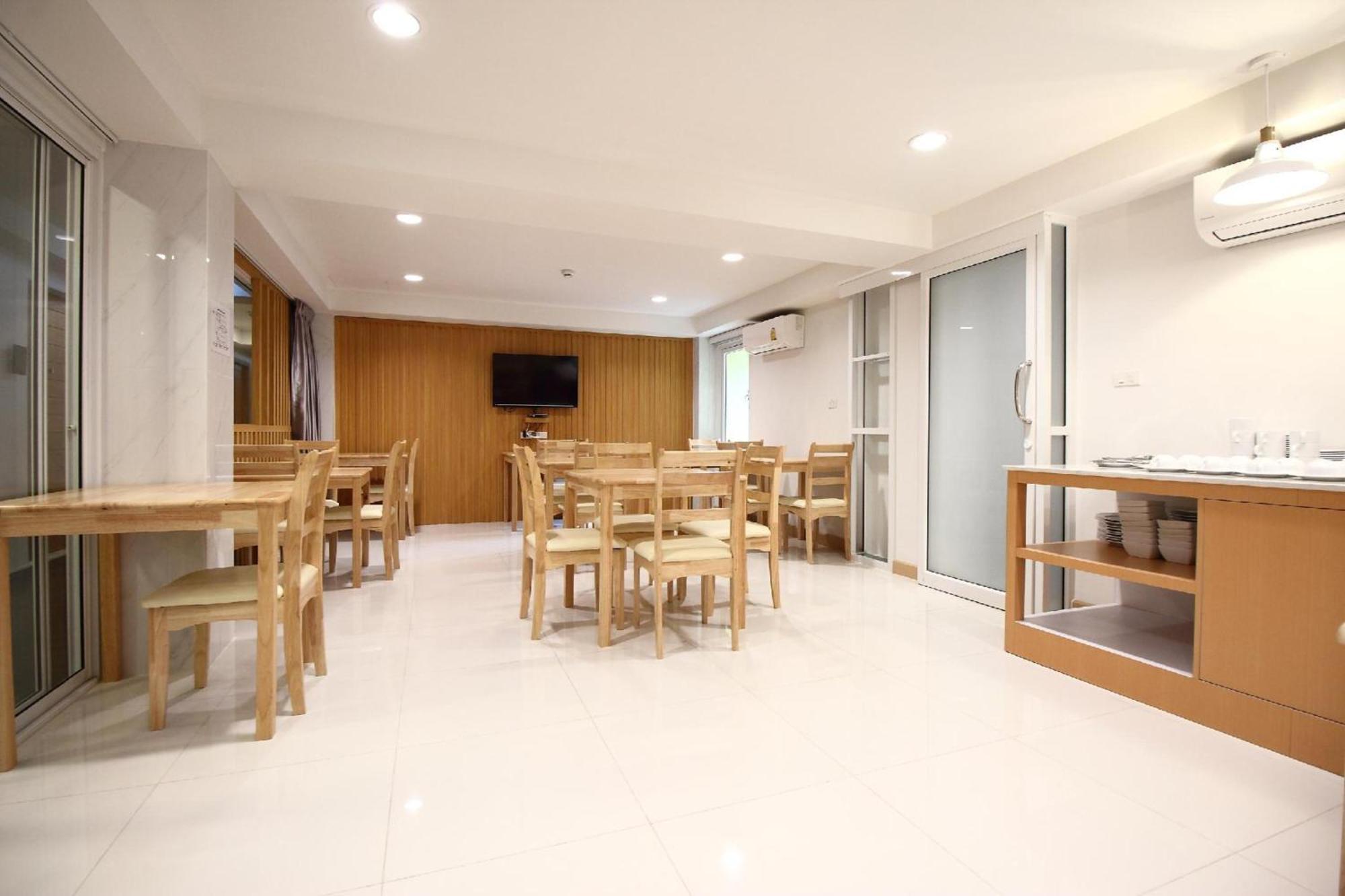 Super Oyo 483 Pannee Hotel Khaosan Bangkok Exteriör bild